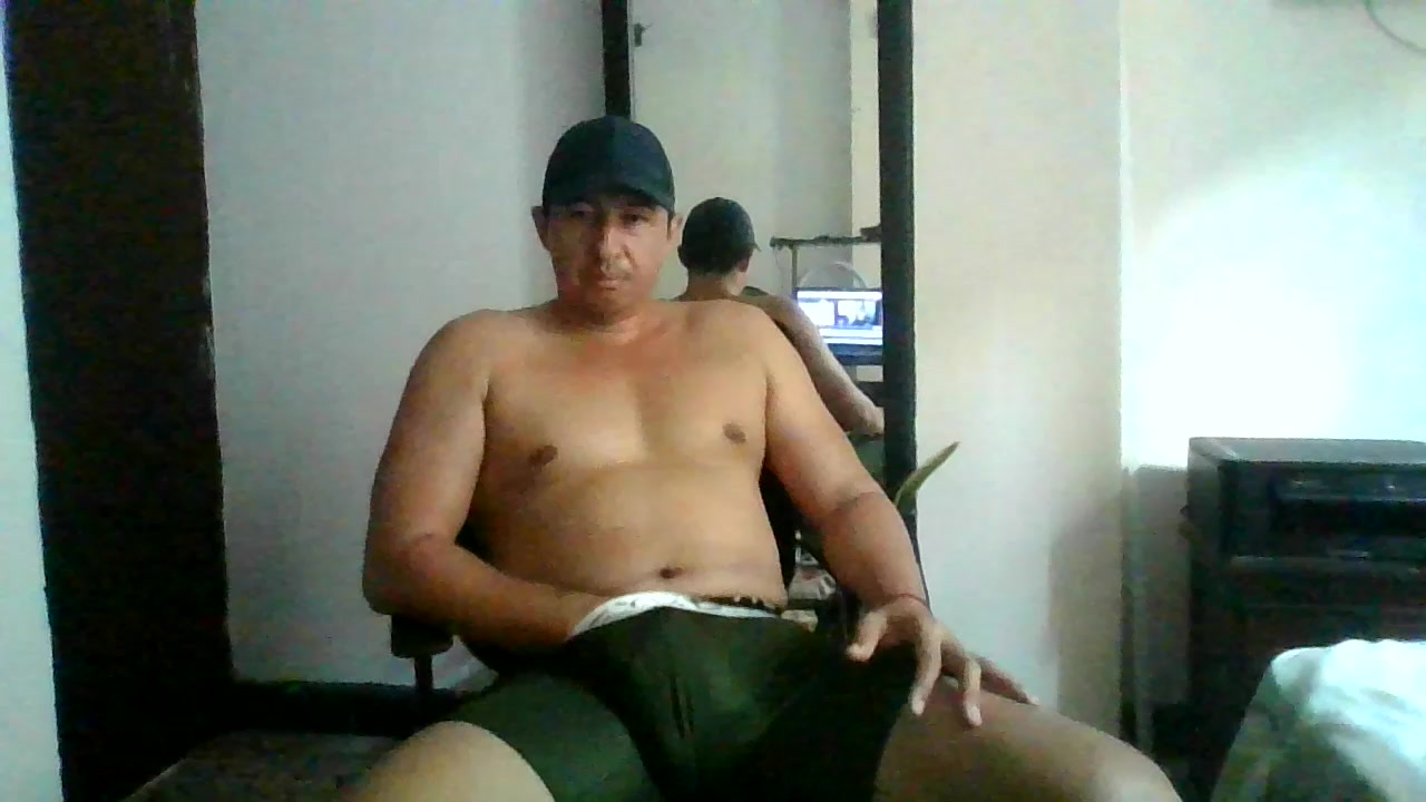 esteban2622 Live Cam Screenshot – 2025-08-04 14:40:36