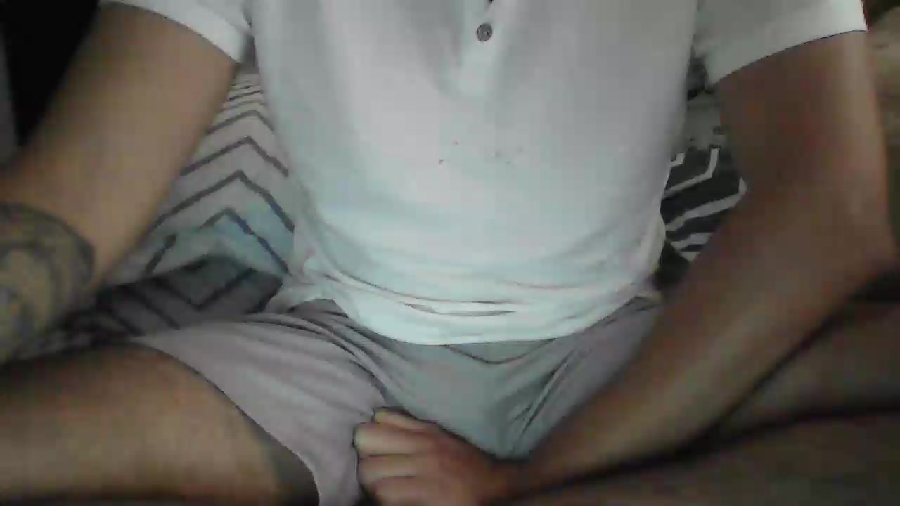 estebitan243 Live Cam Screenshot – 2025-08-04 14:15:21