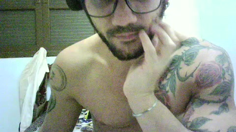 fahsantos91 Live Cam Screenshot – 2025-09-02 05:17:55