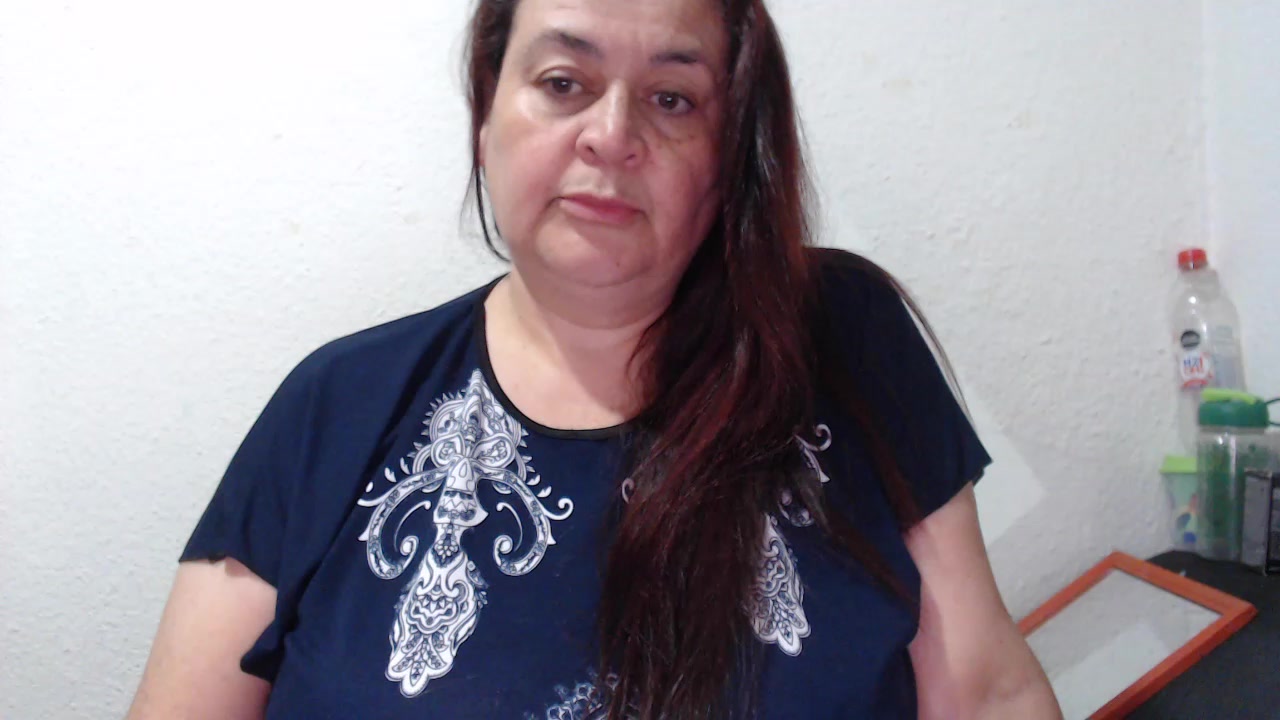 fatcute Live Cam Screenshot – 2025-08-07 22:02:57