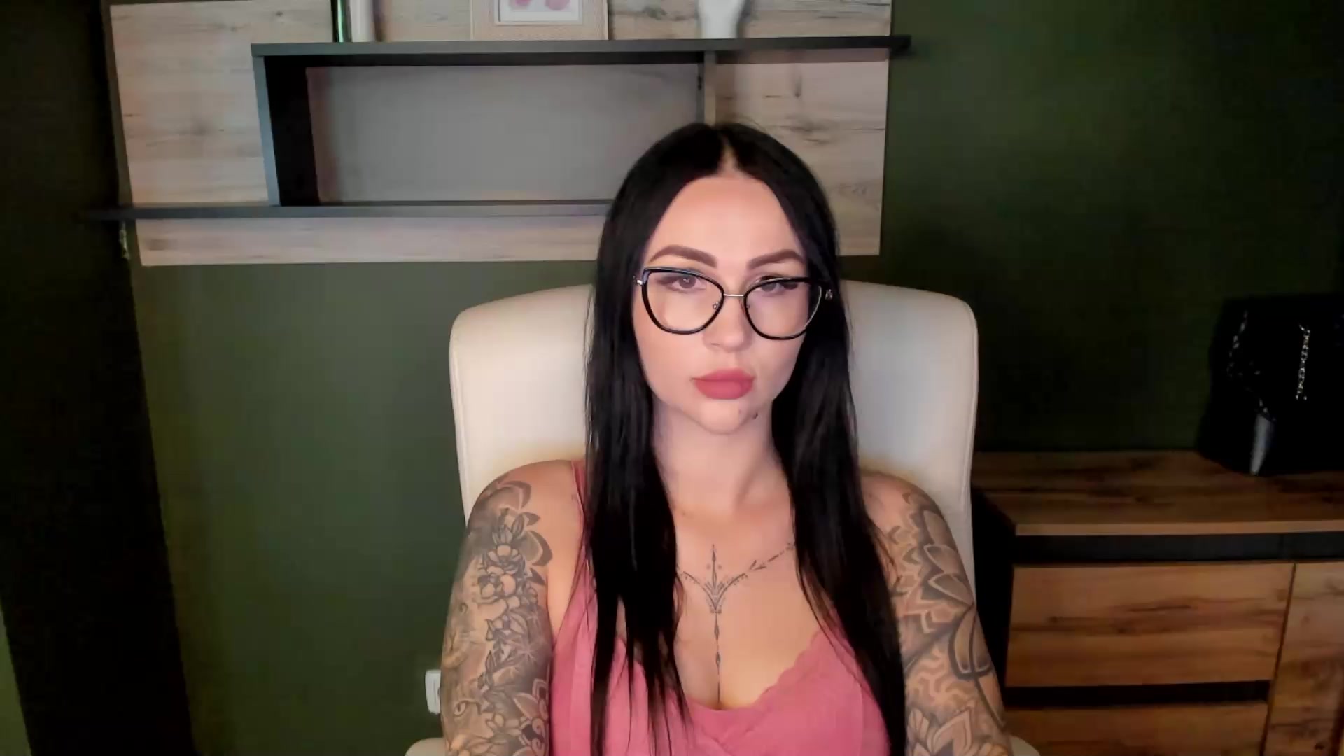 fayefree Live Cam Screenshot – 2025-08-17 13:41:11