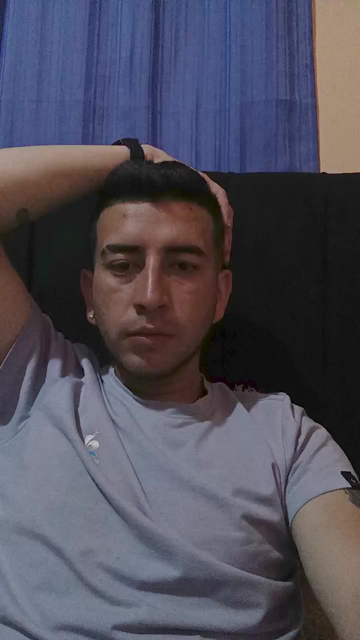 felz13 Live Cam Screenshot – 2025-08-04 01:56:00