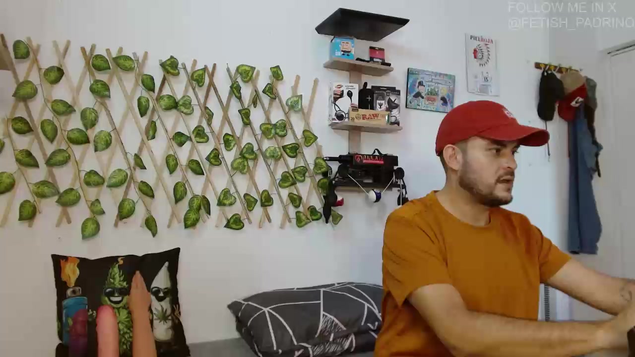 fetish_padrino Live Cam Screenshot – 2025-08-15 15:39:14