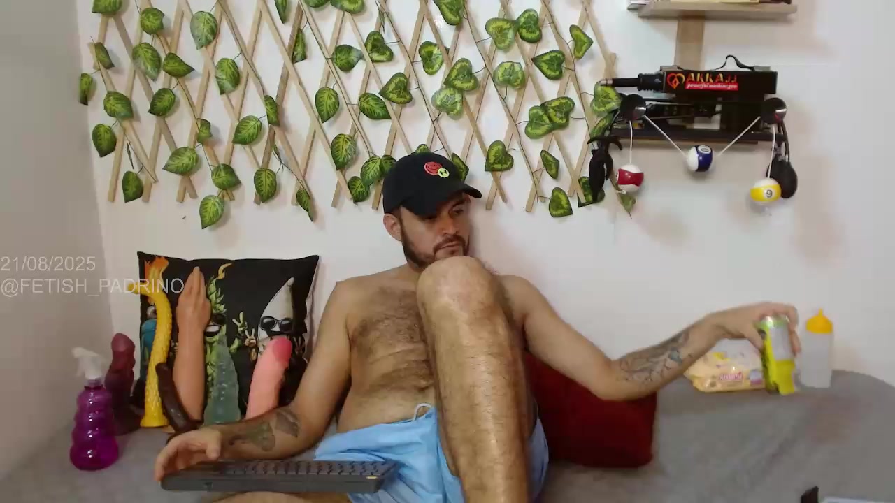 fetish_padrino Live Cam Screenshot – 2025-08-22 03:30:45