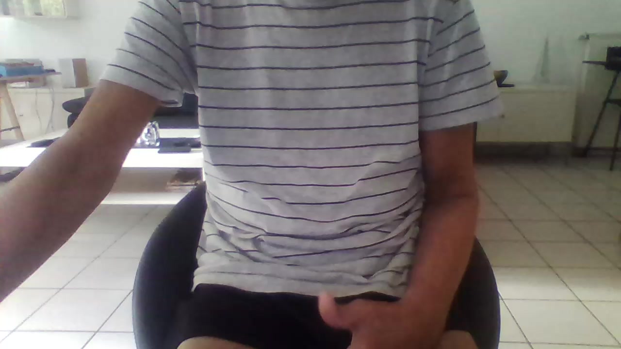 florian123su Live Cam Screenshot – 2025-08-08 15:37:17