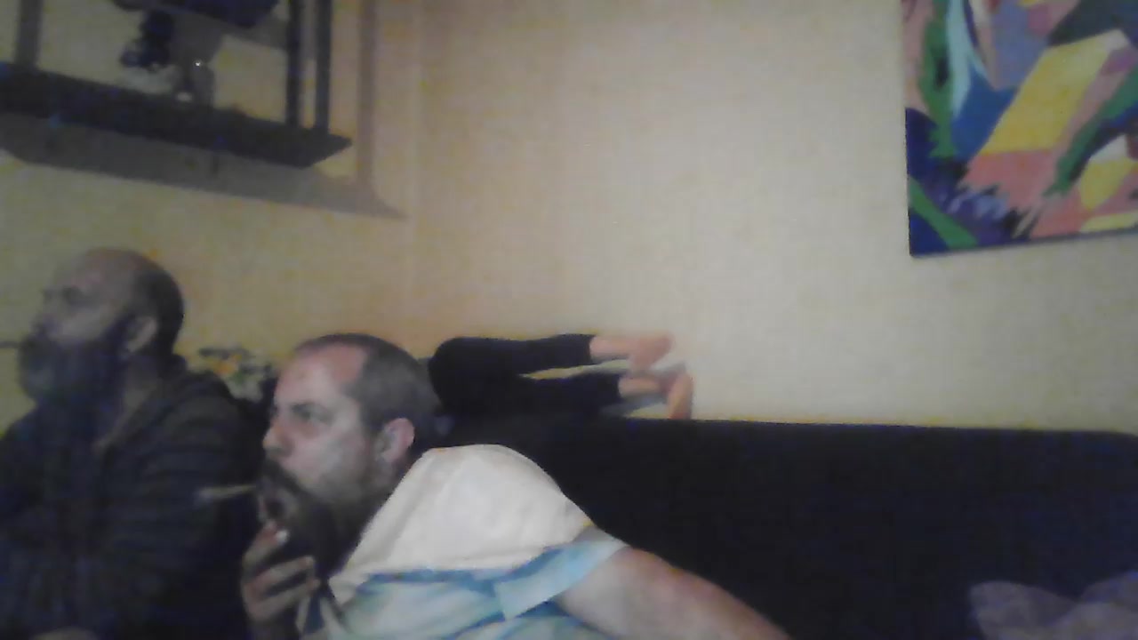 fredact25 Live Cam Screenshot – 2025-08-22 19:17:06