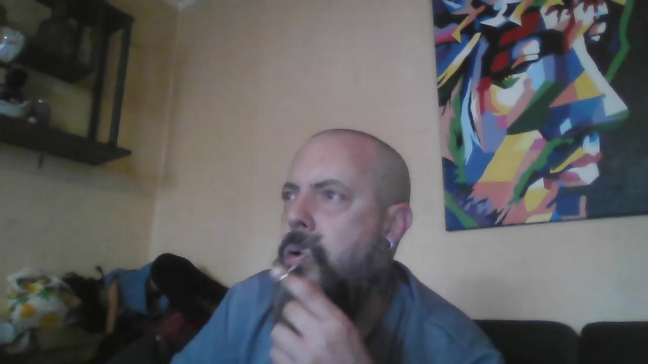 fredact25 Live Cam Screenshot – 2025-08-25 17:13:42