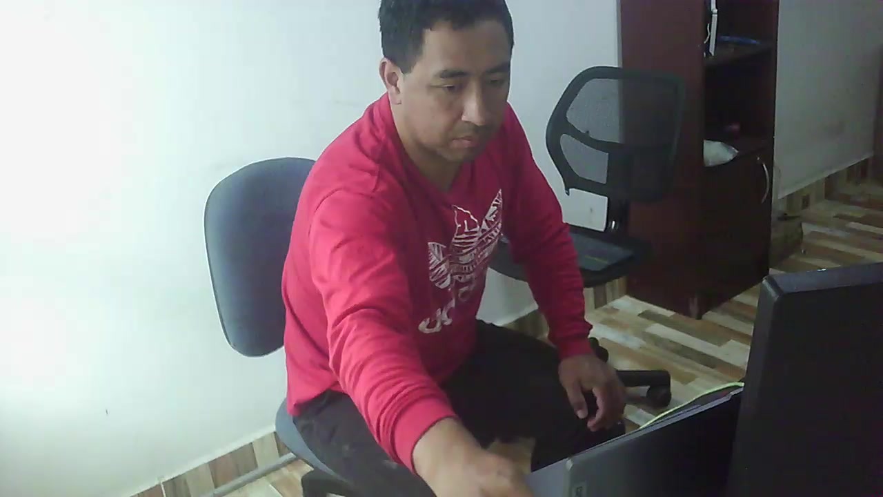 fredyat Live Cam Screenshot – 2025-08-04 19:56:39