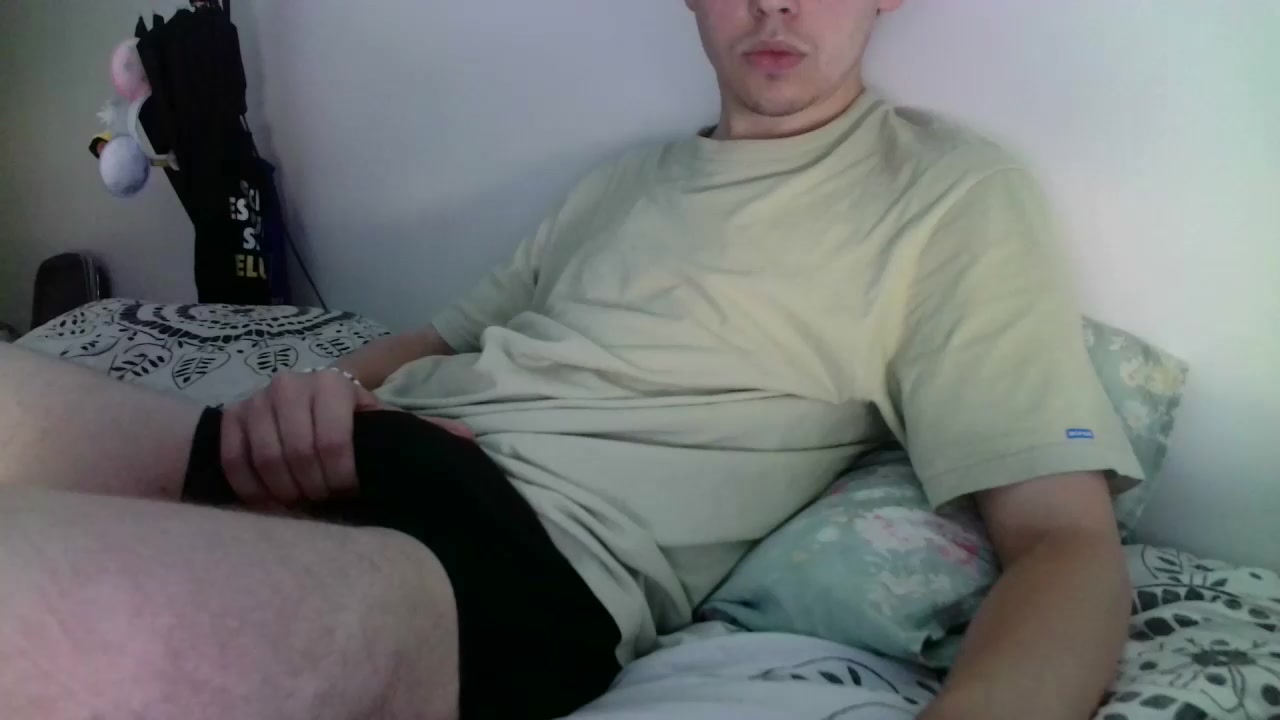 frenchtea3 Live Cam Screenshot – 2025-08-23 11:46:14