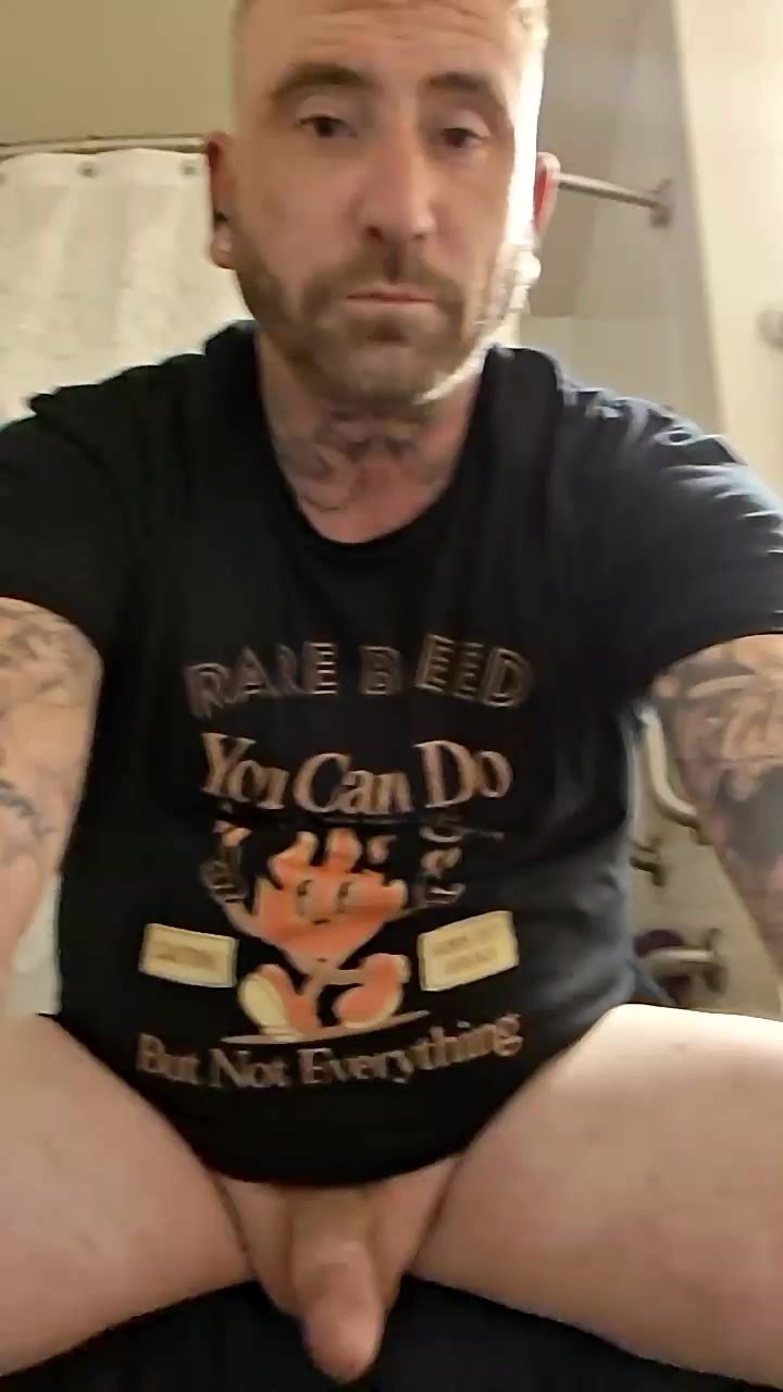 fuckherface1 Live Cam Screenshot – 2025-09-03 11:28:13