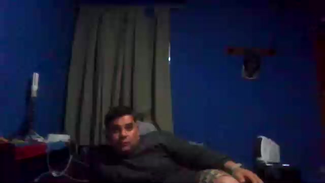 gabnew Live Cam Screenshot – 2025-08-18 00:30:23