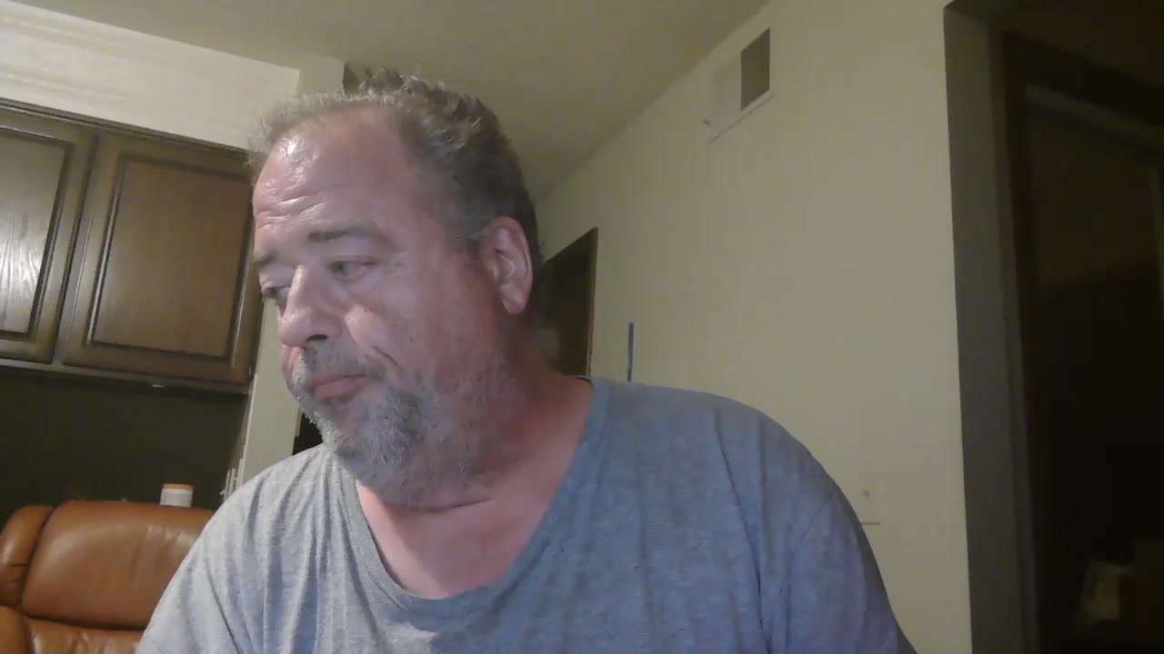 gavineverett3 Live Cam Screenshot – 2025-09-03 05:12:21