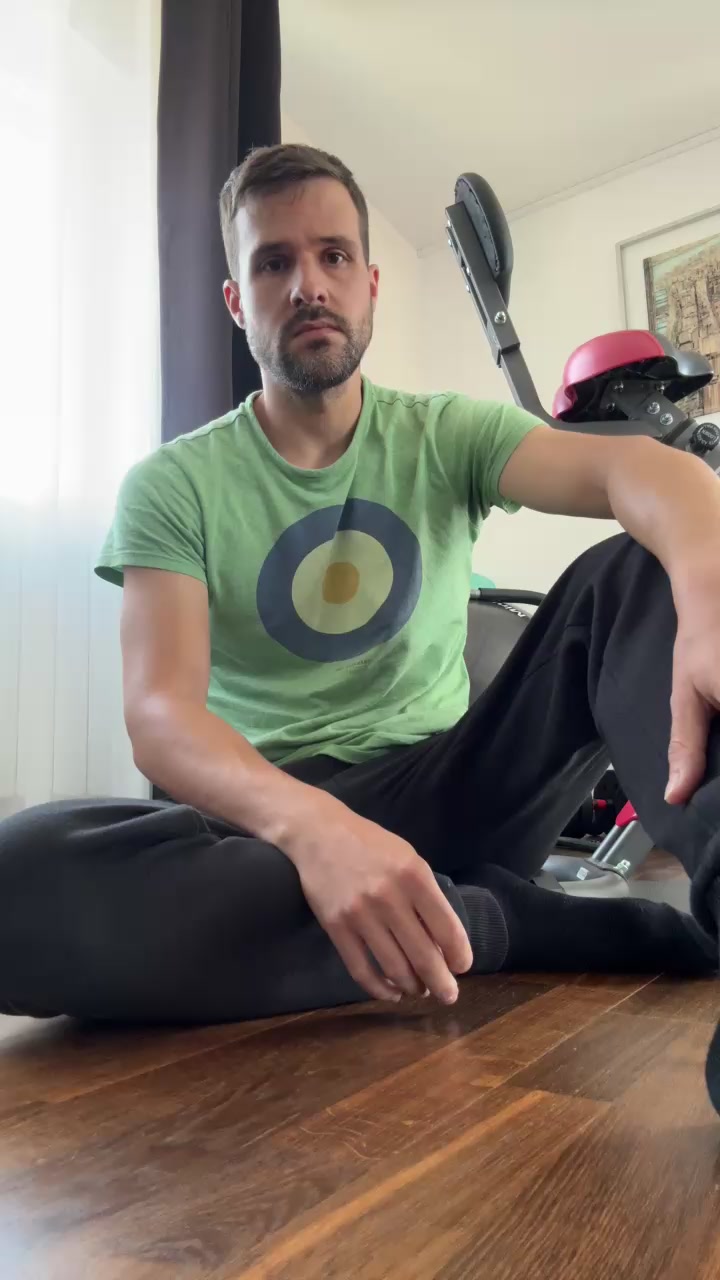 gaymilkslave Live Cam Screenshot – 2025-08-26 10:36:21