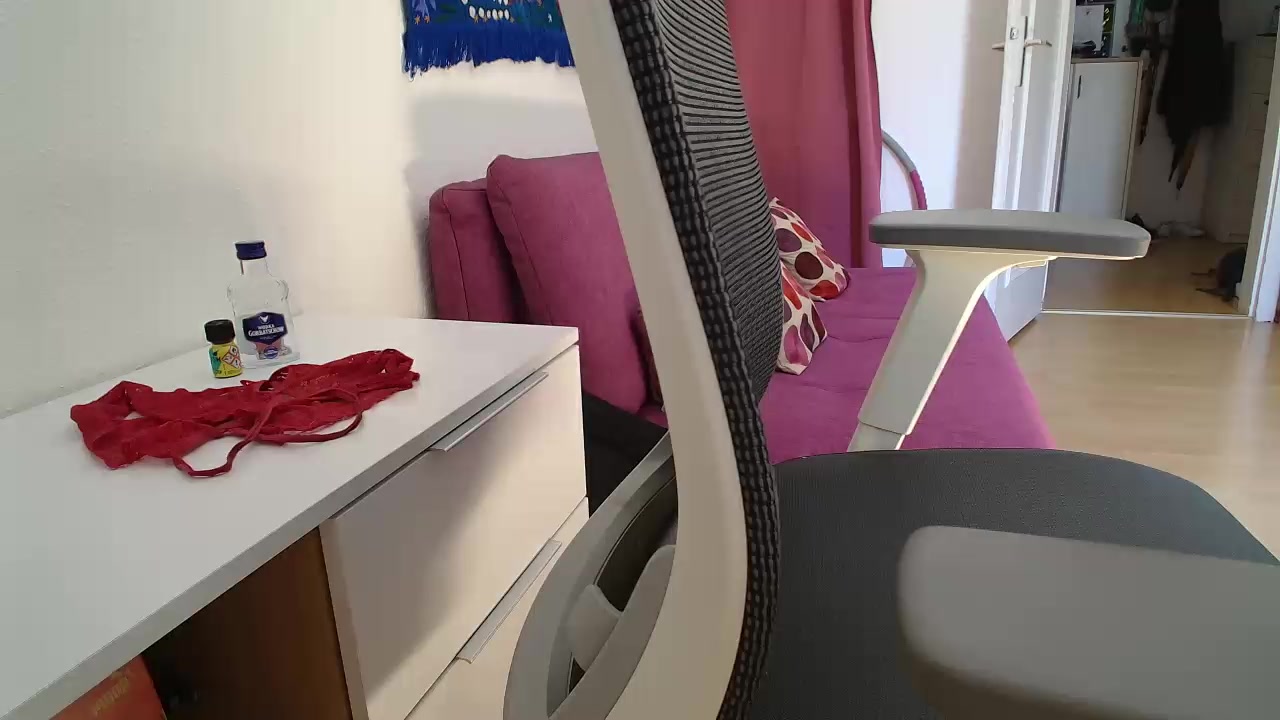 germanhusband Live Cam Screenshot – 2025-08-18 09:29:30