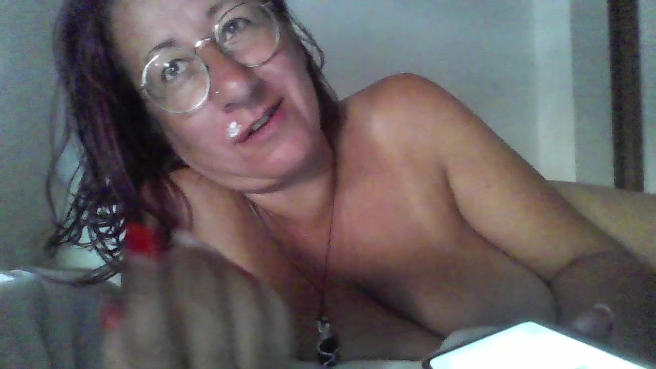 ginnygi Live Cam Screenshot – 2025-08-12 13:13:53