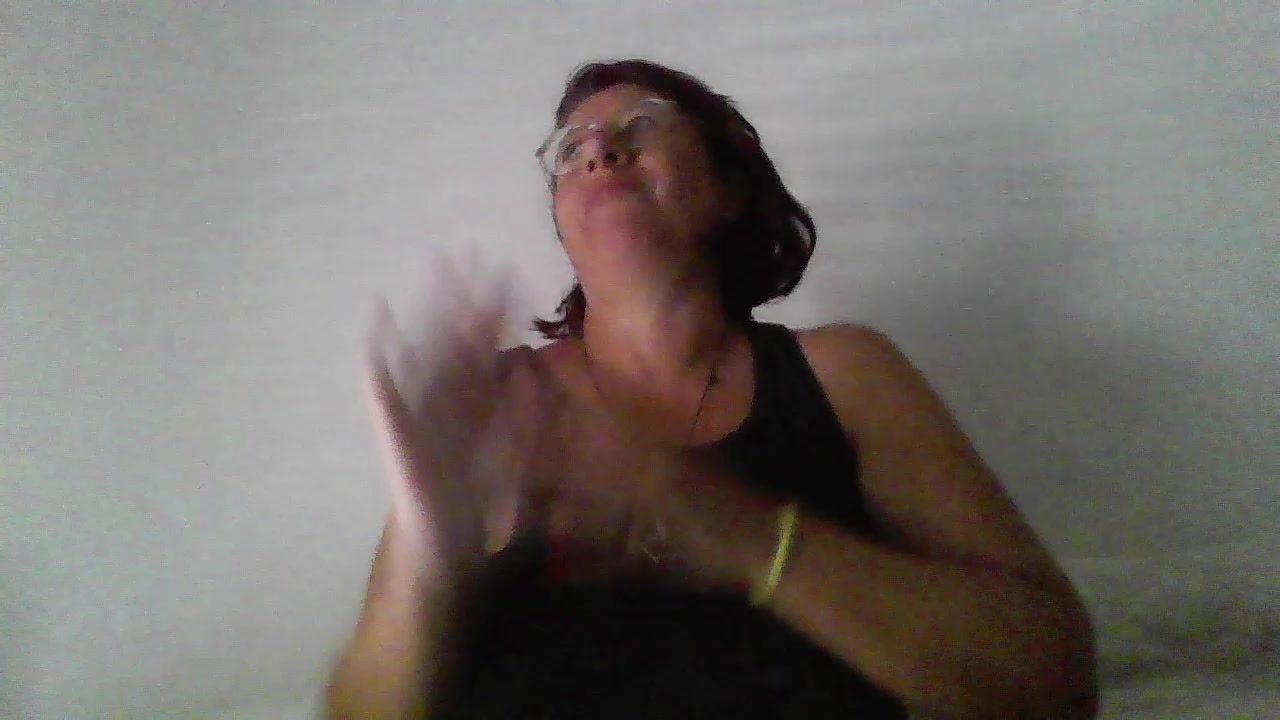 ginnygi Live Cam Screenshot – 2025-08-28 07:41:17