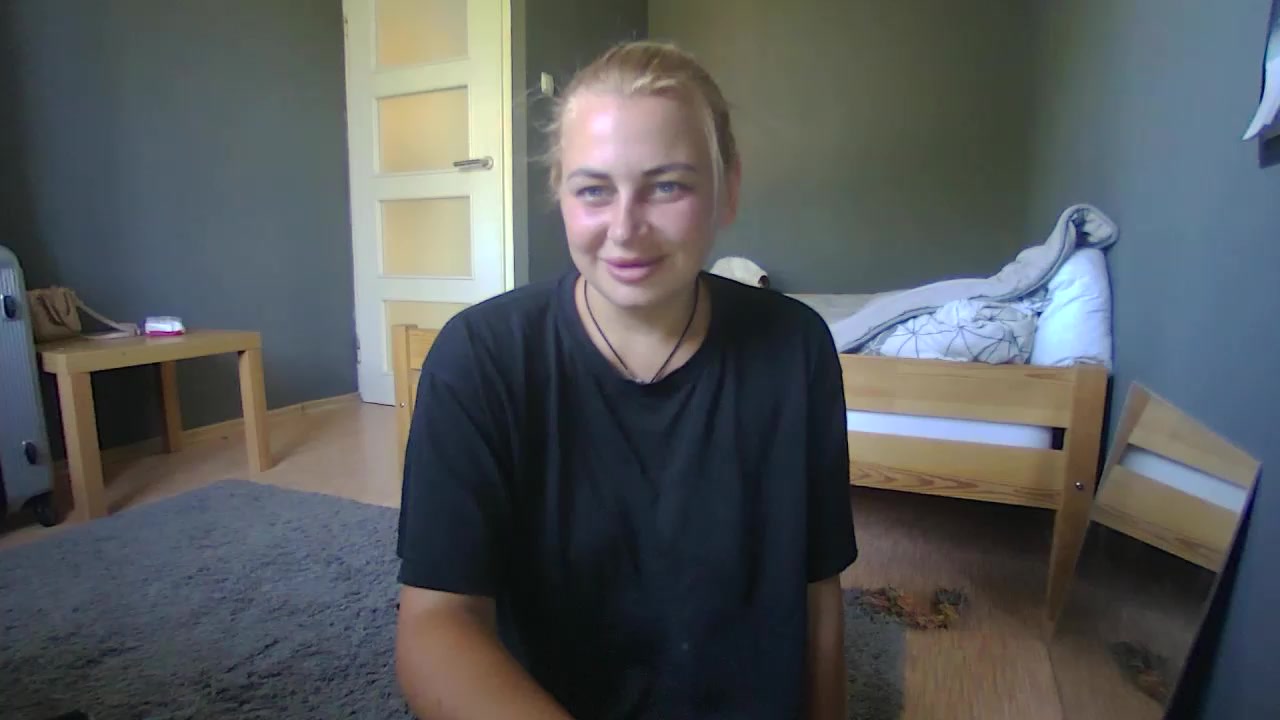 gloria56 Live Cam Screenshot – 2025-08-05 08:42:54