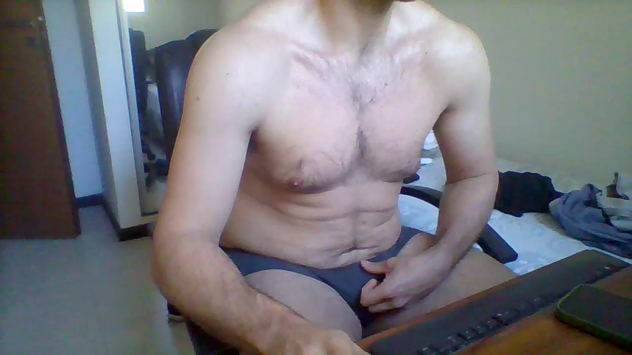 gonuuu Live Cam Screenshot – 2025-08-26 19:08:23