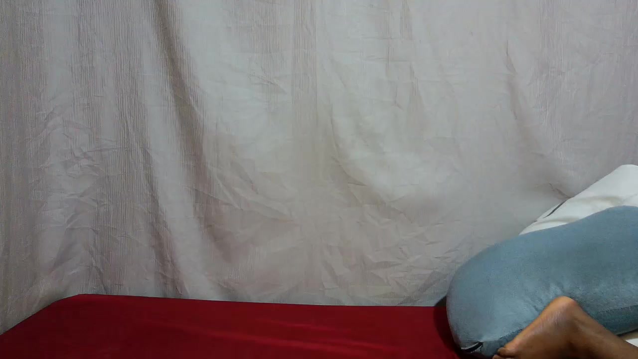gorgeous300 Live Cam Screenshot – 2025-08-15 14:52:37