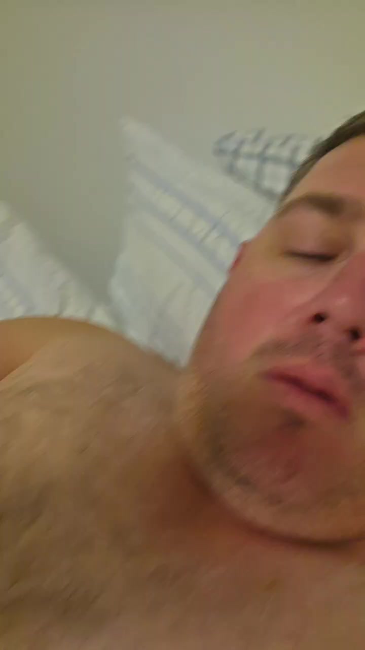 grizzly41 Live Cam Screenshot – 2025-09-03 04:16:35