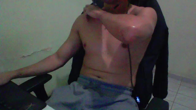 guixbi3 Live Cam Screenshot – 2025-08-14 22:16:40