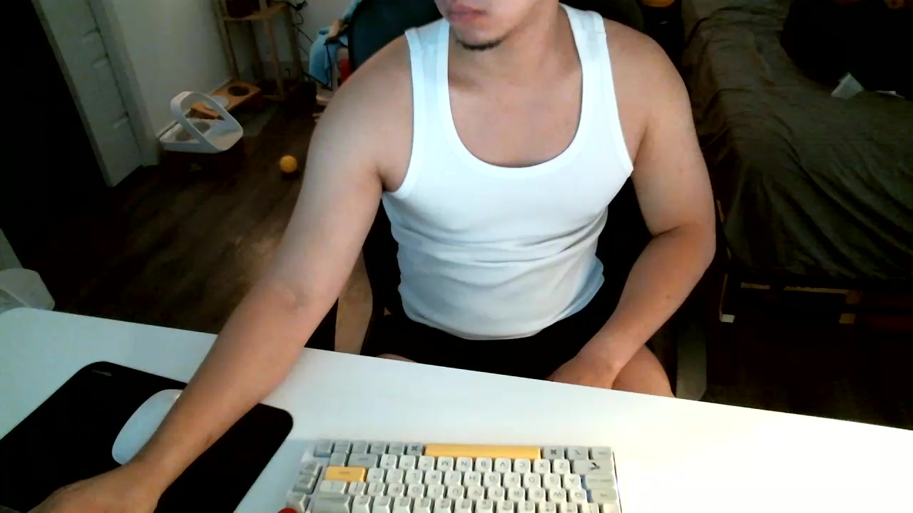 gunwow Live Cam Screenshot – 2025-08-24 18:22:45