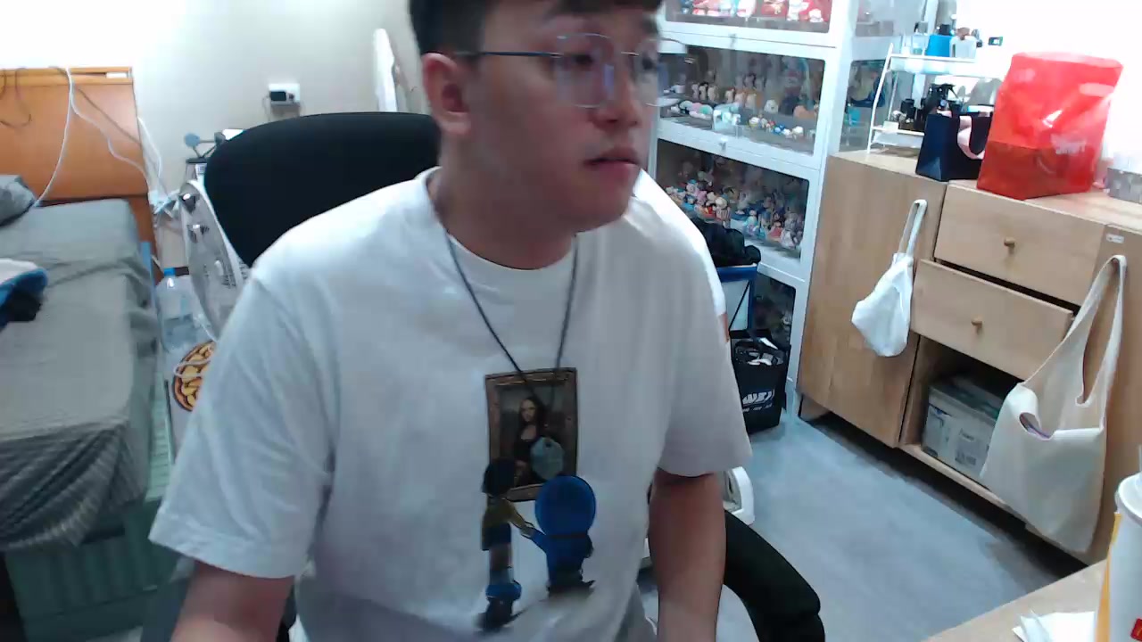 hank_Ss Live Cam Screenshot – 2025-08-04 19:19:41