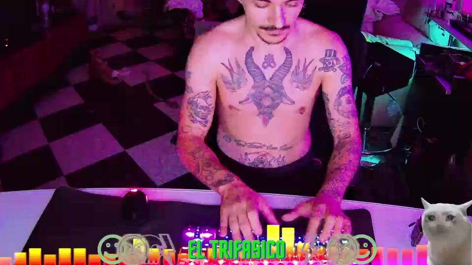 hardtekhno Live Cam Screenshot – 2025-08-21 00:27:10