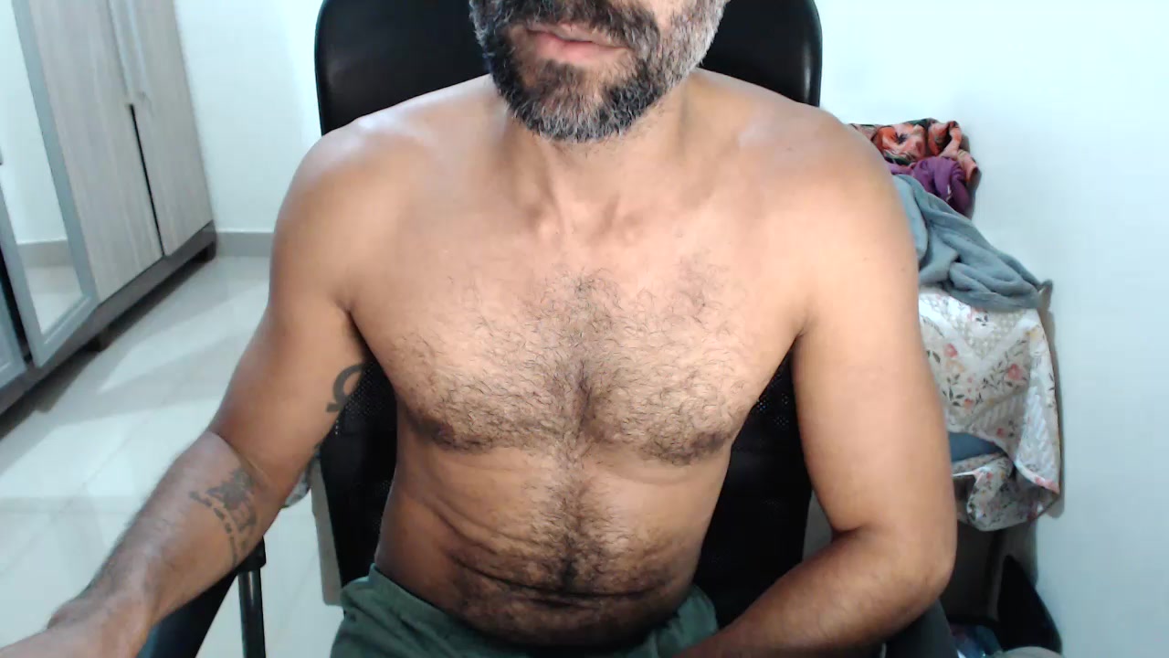 hectorwilliam Live Cam Screenshot – 2025-09-01 03:10:19