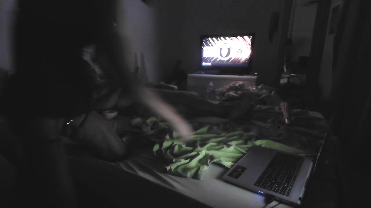 henesi111 Live Cam Screenshot – 2025-08-21 02:04:54