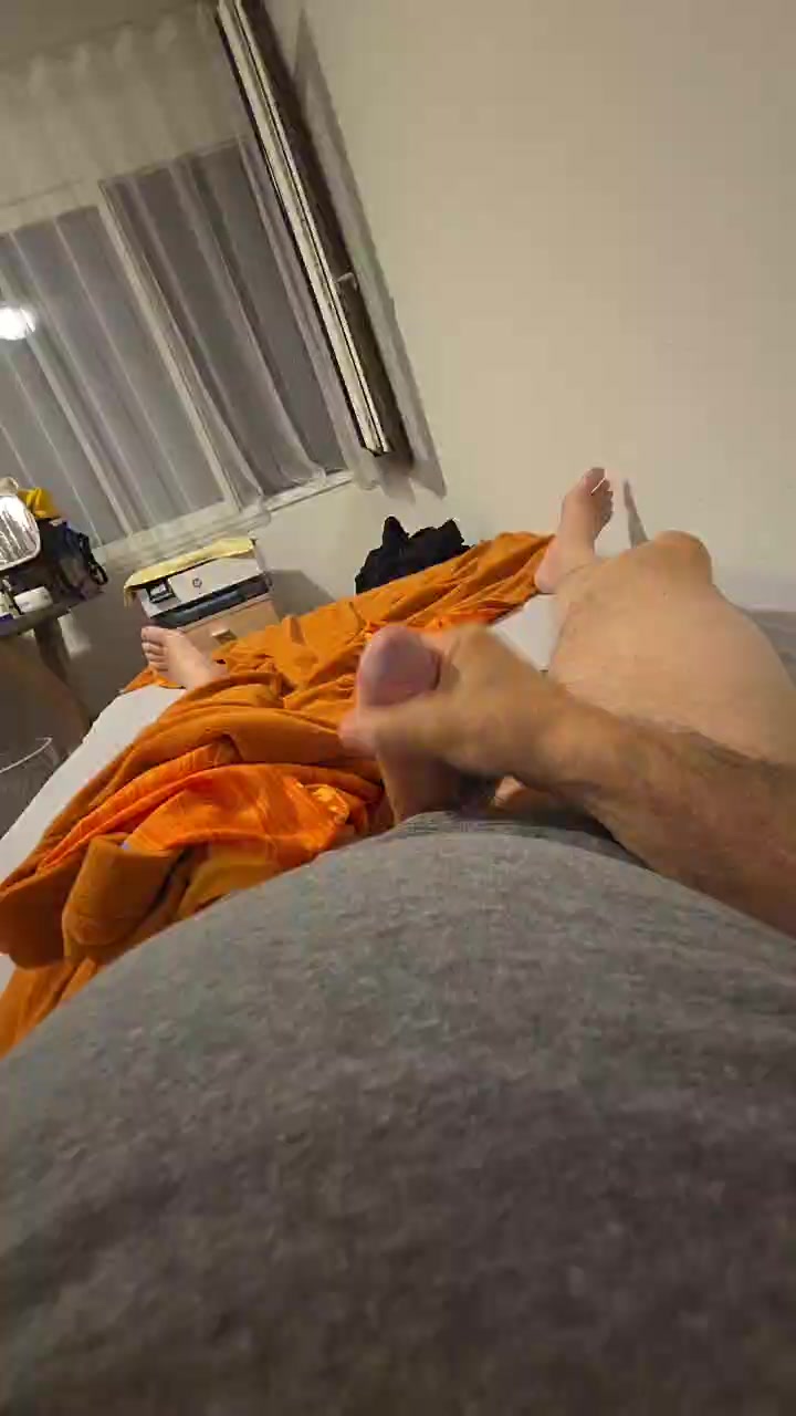 herkules6404 Live Cam Screenshot – 2025-08-14 22:16:35