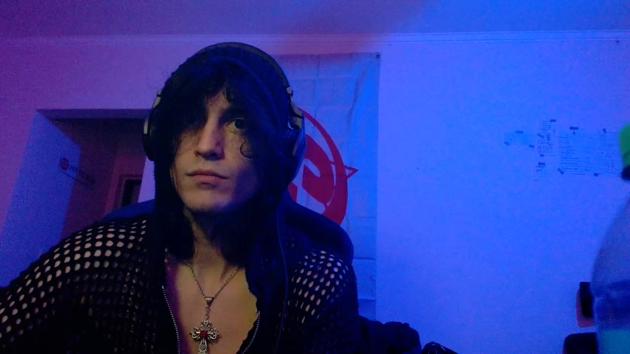 hermesszzz Live Cam Screenshot – 2025-08-18 22:56:22