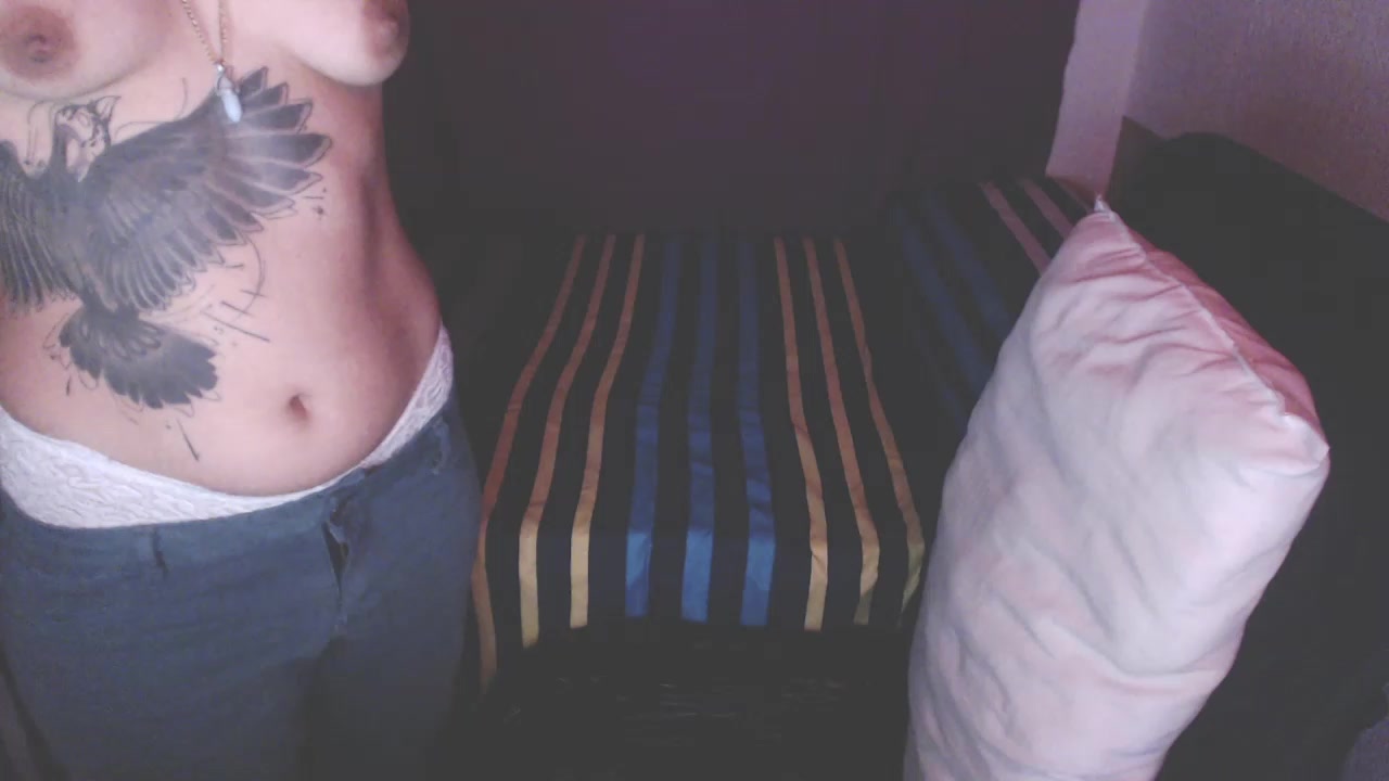 hidden_passion1 Live Cam Screenshot – 2025-08-04 01:21:33