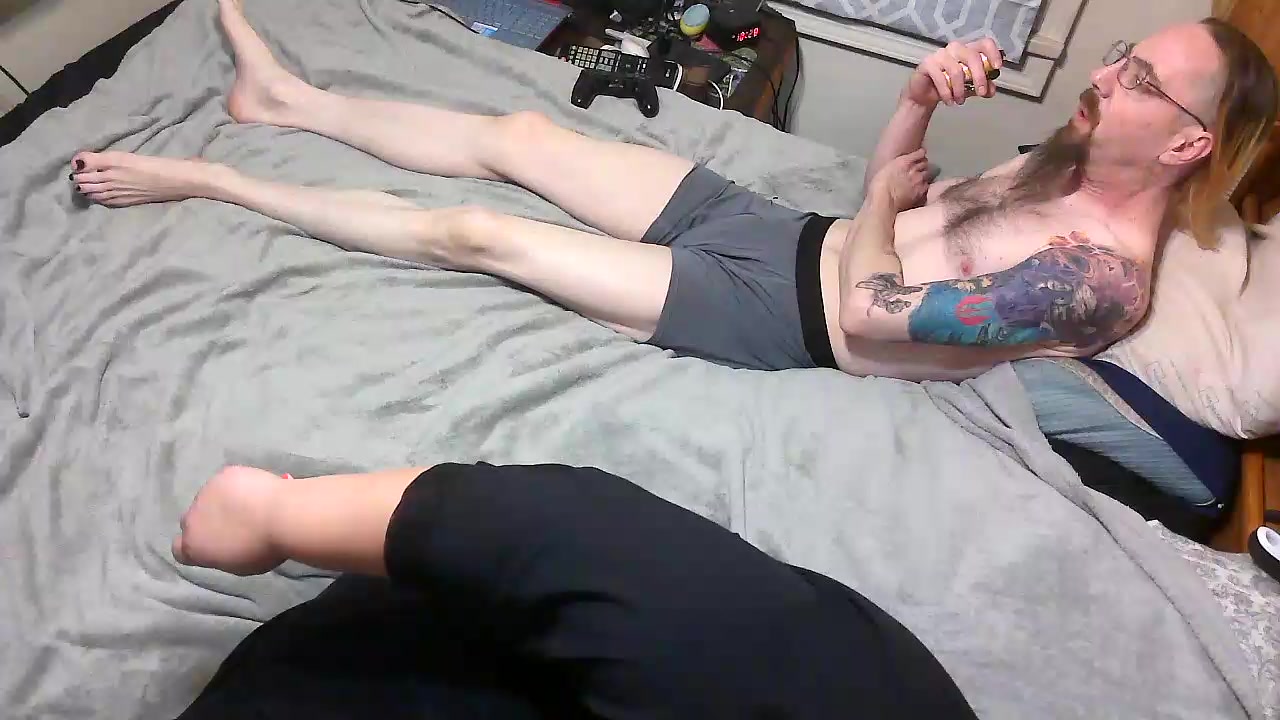 highnessTaZ420 Live Cam Screenshot – 2025-08-04 05:26:25