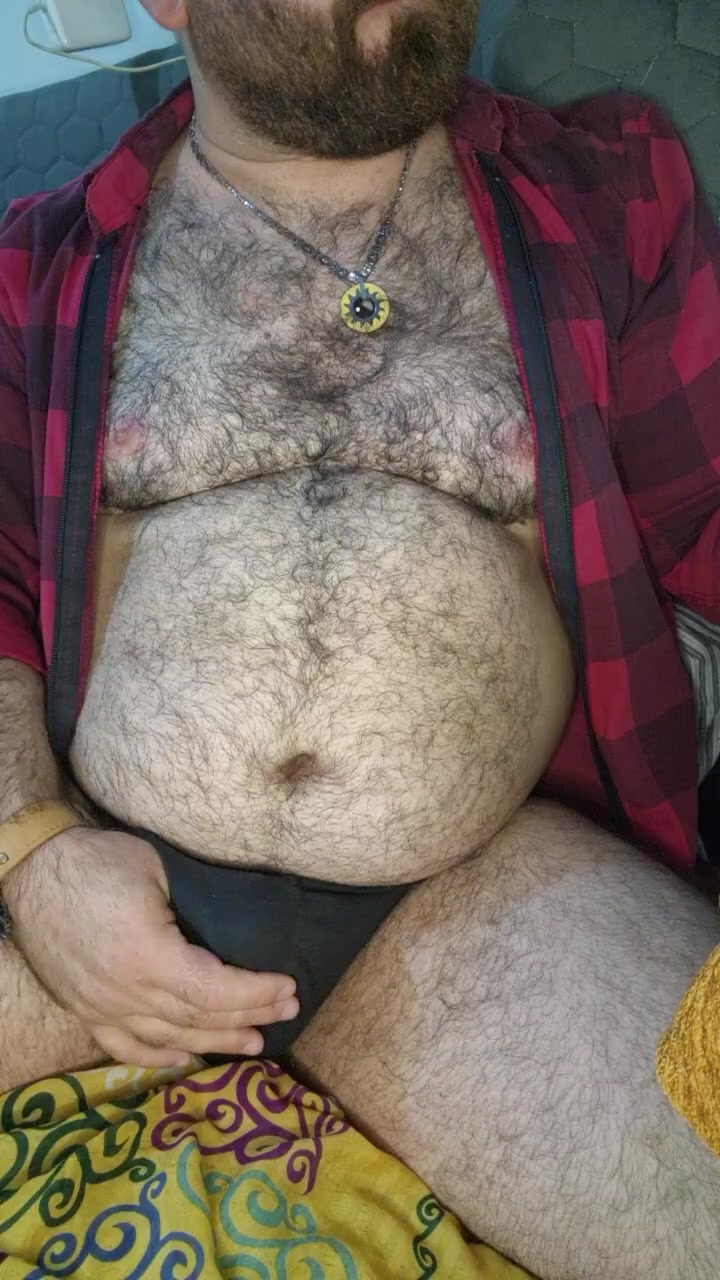 hugsbear Live Cam Screenshot – 2025-08-19 21:16:35