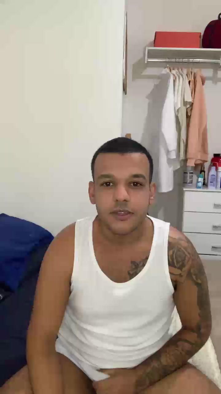igomesdotado Live Cam Screenshot – 2025-08-16 01:34:27