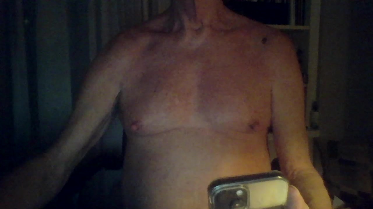 intoblkmen Live Cam Screenshot – 2025-08-04 03:12:44
