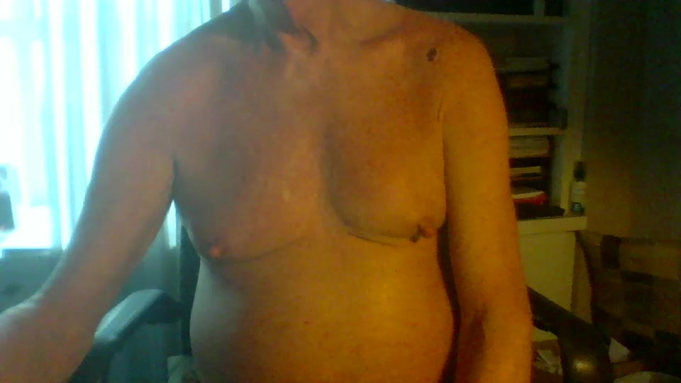 intoblkmen Live Cam Screenshot – 2025-08-04 19:36:00