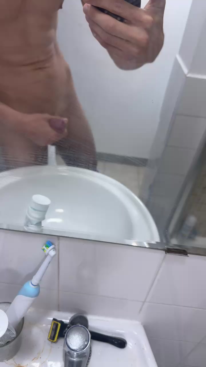 itsallblessed Live Cam Screenshot – 2025-08-28 05:28:32