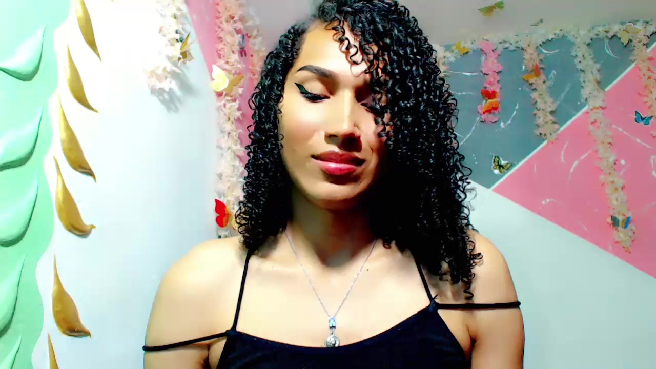 jeniffer_lopez Live Cam Screenshot – 2025-08-22 00:44:40