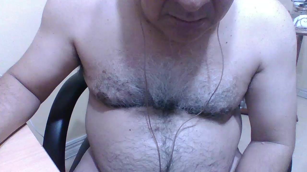josuearrecho Live Cam Screenshot – 2025-08-05 00:08:56