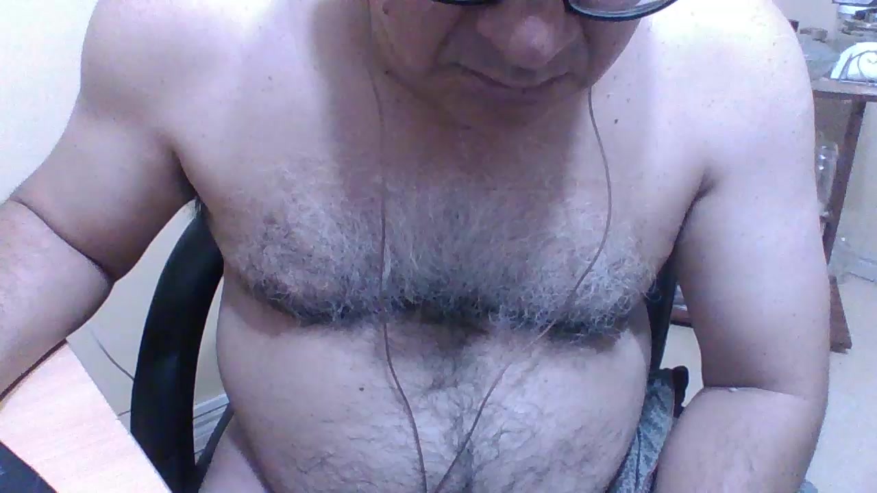 josuearrecho Live Cam Screenshot – 2025-08-05 00:25:36