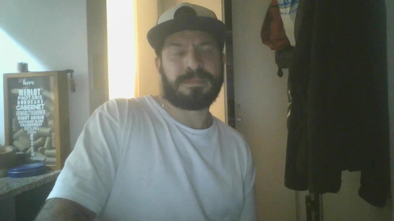 juanci_t Live Cam Screenshot – 2025-08-03 22:18:57