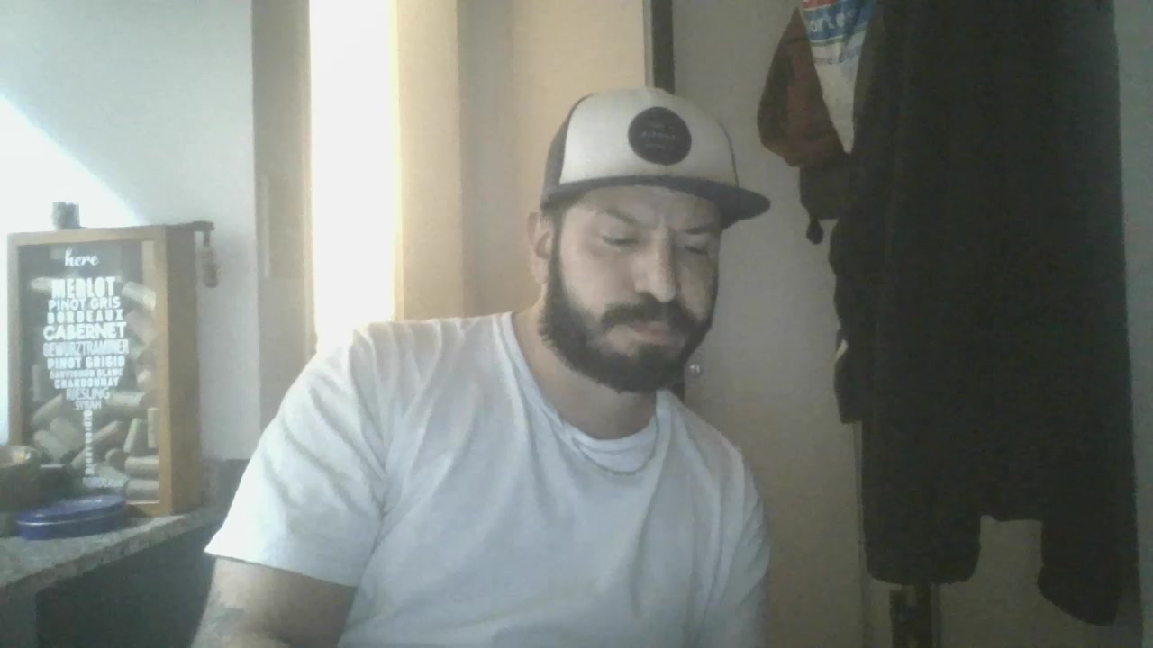 juanci_t Live Cam Screenshot – 2025-08-04 00:01:53