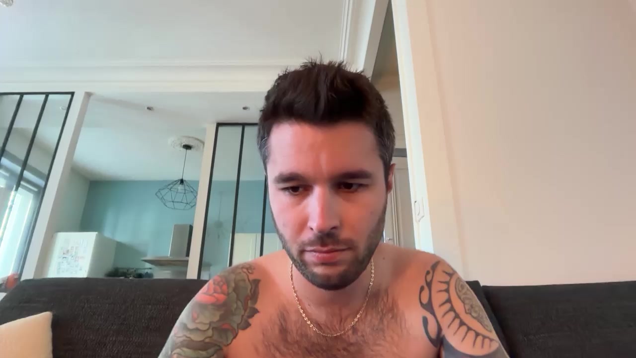jules_demastre Live Cam Screenshot – 2025-08-05 13:02:07