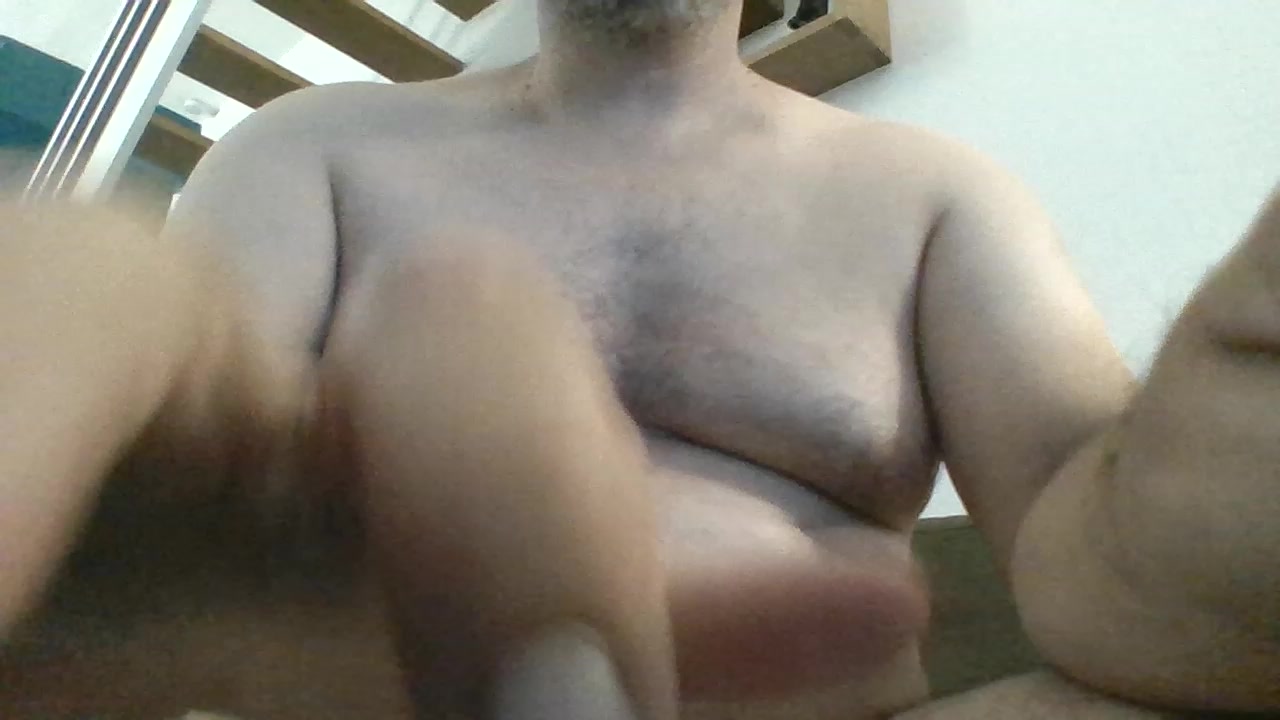 justemoi_xxx Live Cam Screenshot – 2025-08-05 19:03:56