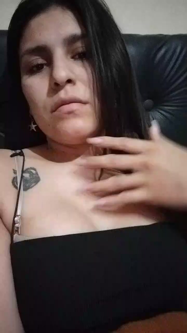 karenailengonz1 Live Cam Screenshot – 2025-08-24 22:02:26