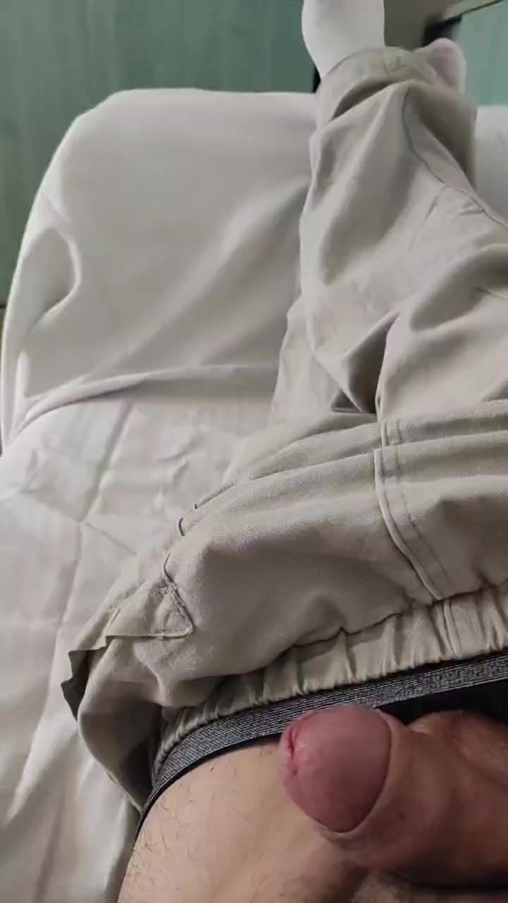 kerokero Live Cam Screenshot – 2025-08-31 20:36:14