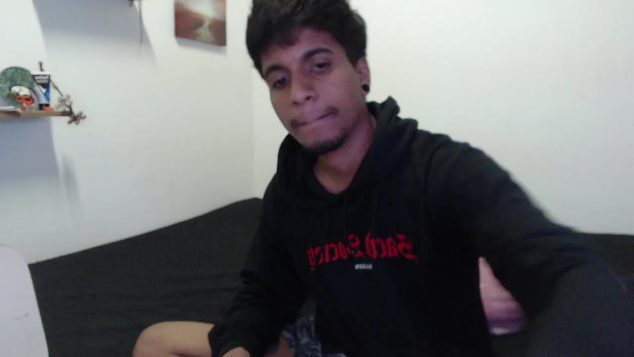 khevinlopez Live Cam Screenshot – 2025-08-16 08:18:32
