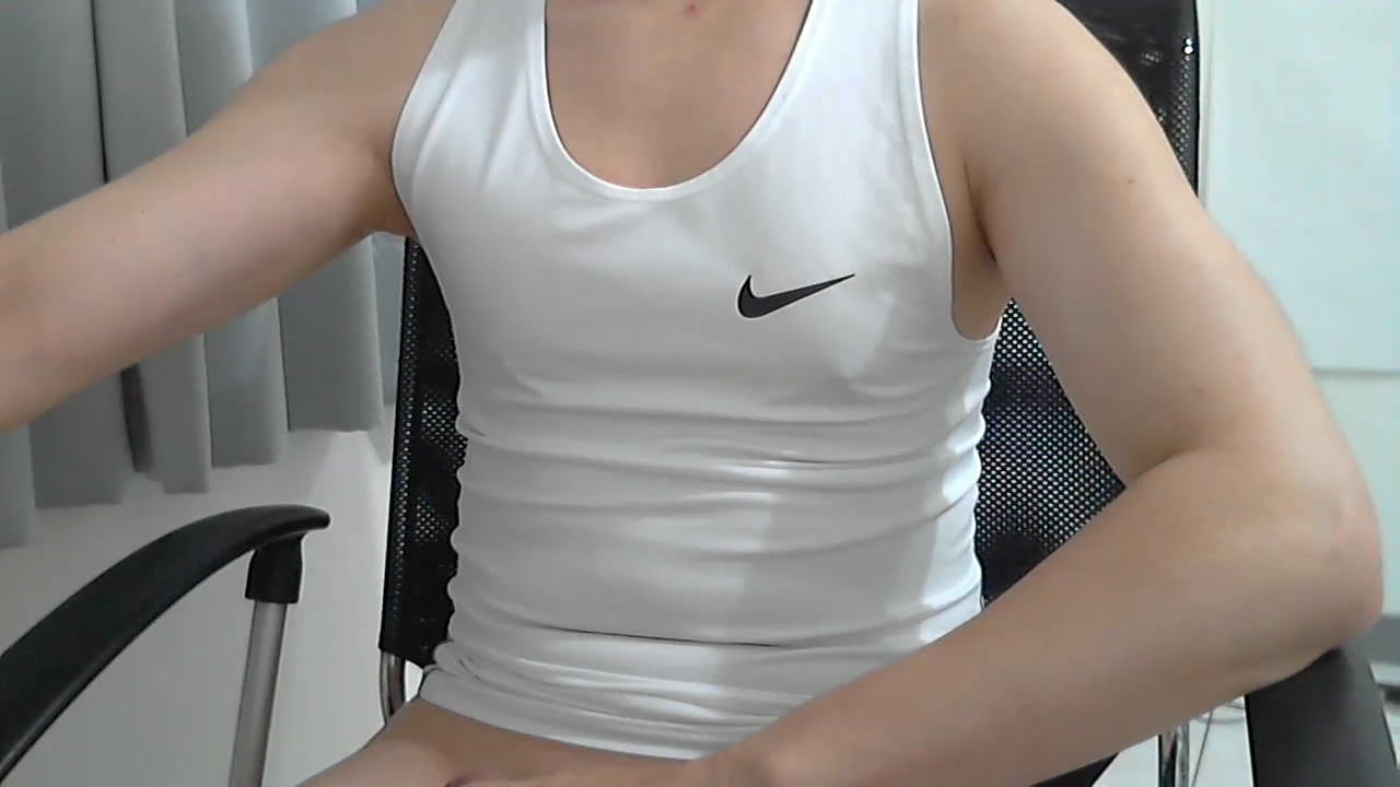 kimwoobin73 Live Cam Screenshot – 2025-08-04 16:15:01